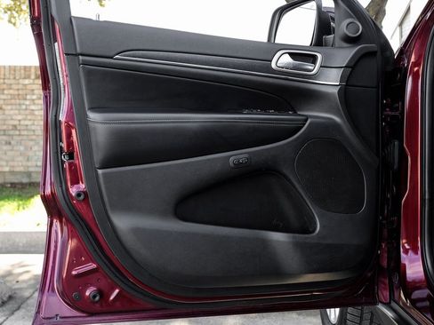 Used 2017 Jeep Grand Cherokee Limited image 51