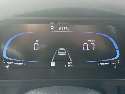 Used 2025 Hyundai Elantra Sport w/ Cargo Package image 21