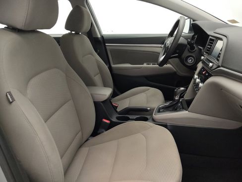Used 2020 Hyundai Elantra SEL FWD image 21