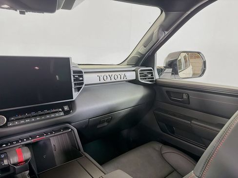 Used 2025 Toyota Sequoia TRD Pro AWD/4WD image 21
