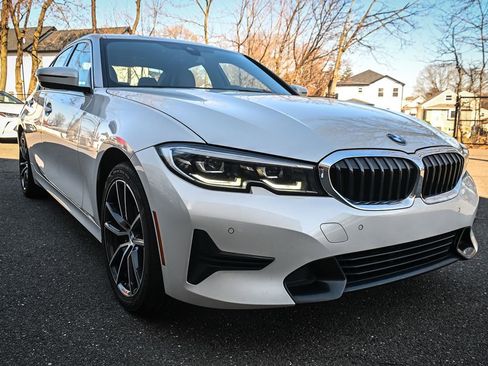 Used 2019 BMW 330i xDrive Sedan w/ Premium Package image 6