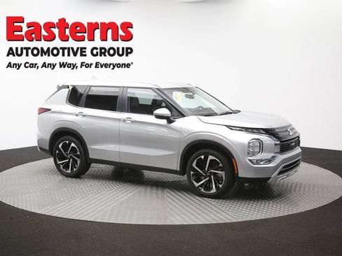 Used 2024 Mitsubishi Outlander SE FWD image 48