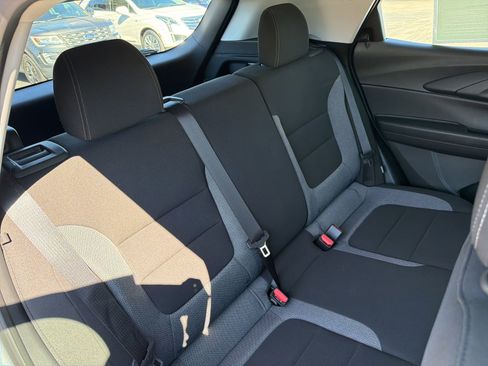 Used 2023 Chevrolet TrailBlazer LS image 27