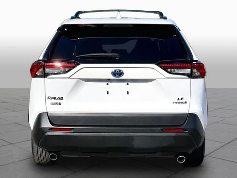 Certified 2024 Toyota RAV4 LE AWD/4WD image 5