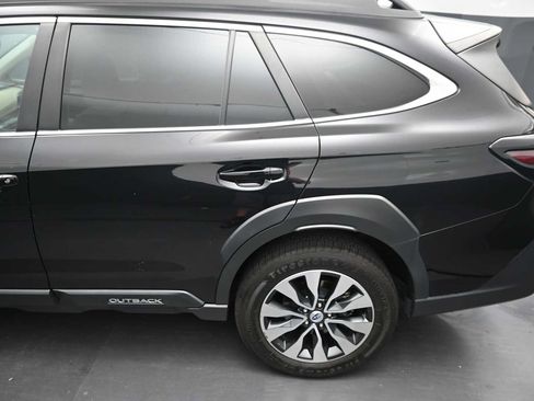 Used 2023 Subaru Outback Limited XT AWD/4WD image 15