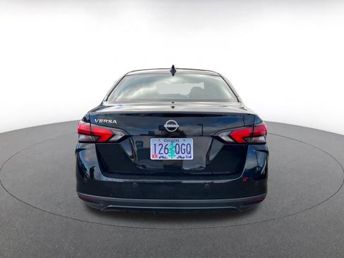 Used 2025 Nissan Versa SV image 6