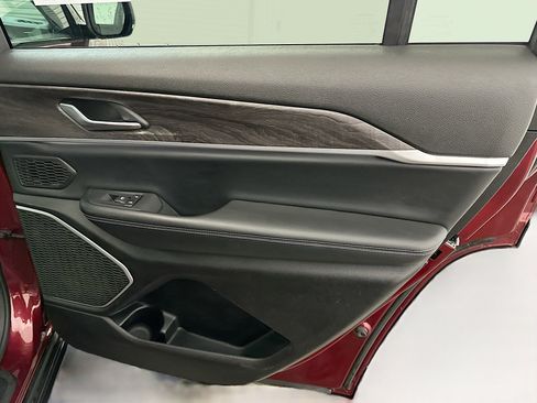 Used 2023 Jeep Grand Cherokee L Limited w/ Trailer Tow Group (B) image 33