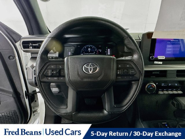 Used 2025 Toyota Tacoma SR5 AWD/4WD image 16