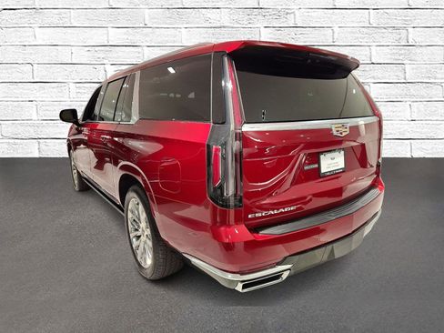 Certified 2023 Cadillac Escalade ESV Premium Luxury w/ Performance Package AWD/4WD image 3