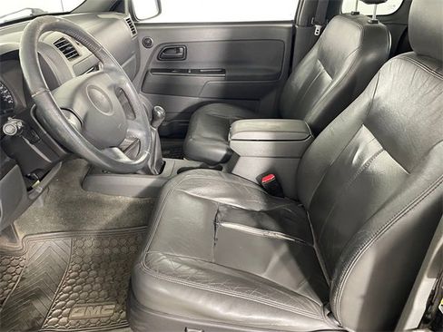 Used 2006 GMC Canyon SLE image 2