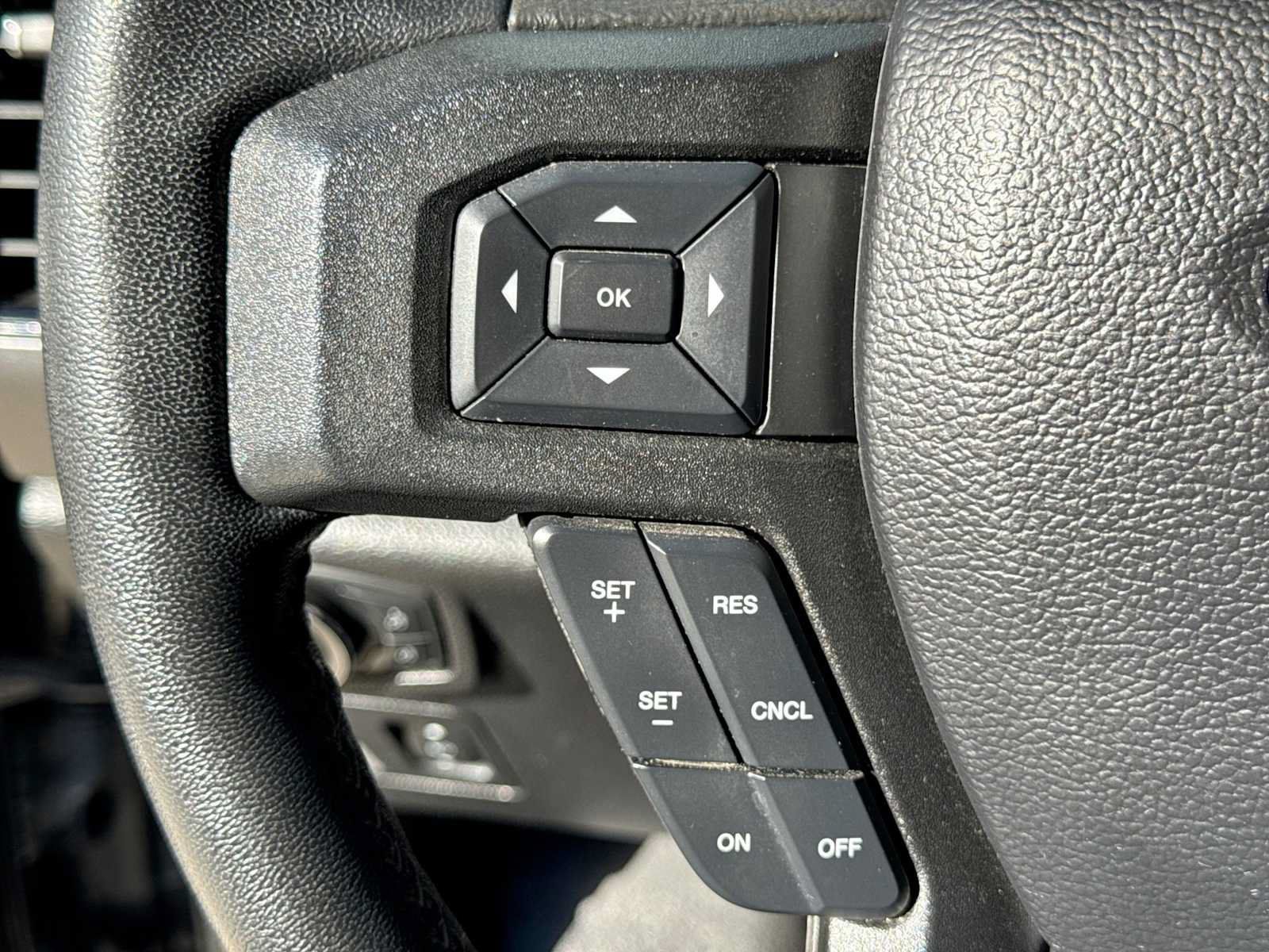 Used 2020 Ford F150 XLT w/ Equipment Group 302A Luxury AWD/4WD image 22