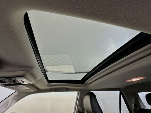 Used 2024 Toyota 4Runner SR5 Premium w/ Moonroof Package image 27