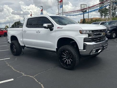 Used 2021 Chevrolet Silverado 1500 LTZ AWD/4WD image 2