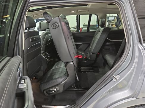 Used 2023 BMW X7 xDrive40i AWD/4WD image 21