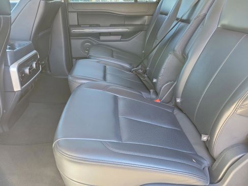 Used 2024 Ford Expedition Max XLT image 13