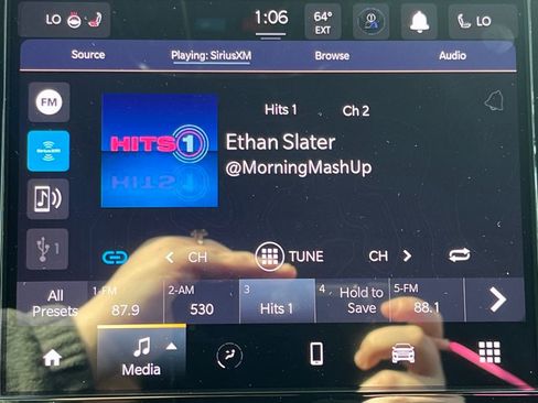 New 2025 Jeep Grand Cherokee Laredo X w/ Luxury Tech Group I image 5