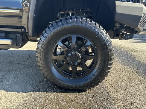 Used 2017 GMC Sierra 3500 Denali w/ Duramax Plus Package image 12