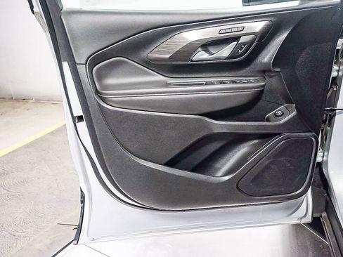 Used 2022 GMC Terrain SLT image 22