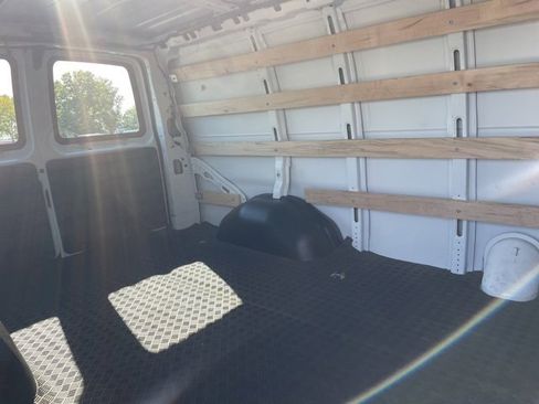 Used 2024 Chevrolet Express 2500 w/ Driver Convenience Package image 22