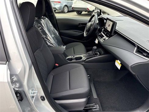 Used 2026 Toyota Corolla LE image 9