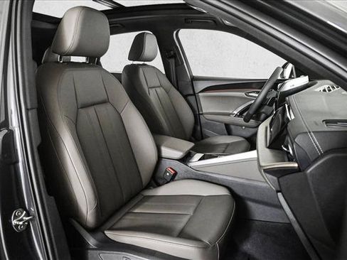 Certified 2025 Audi Q5 Premium w/ Convenience Package AWD/4WD image 22