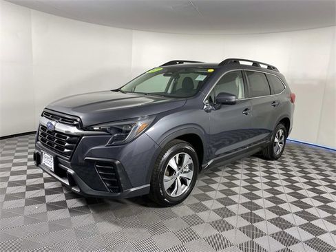 Used 2023 Subaru Ascent Premium w/ Convenience Package image 4
