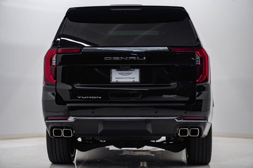 Used 2025 GMC Yukon XL Denali Ultimate w/ LPO, Floor Liner Package AWD/4WD image 8