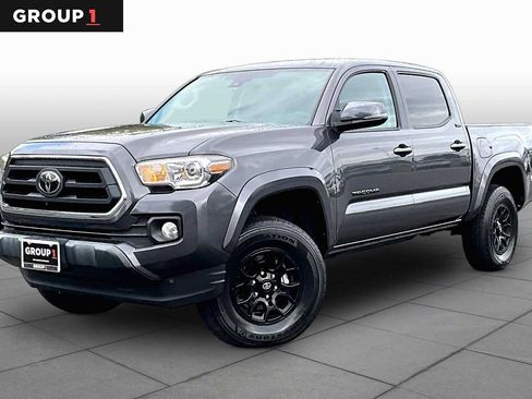 Used 2022 Toyota Tacoma SR5 w/ Technology Package AWD/4WD image 1