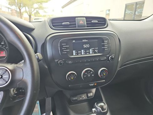 Used 2017 Kia Soul image 20