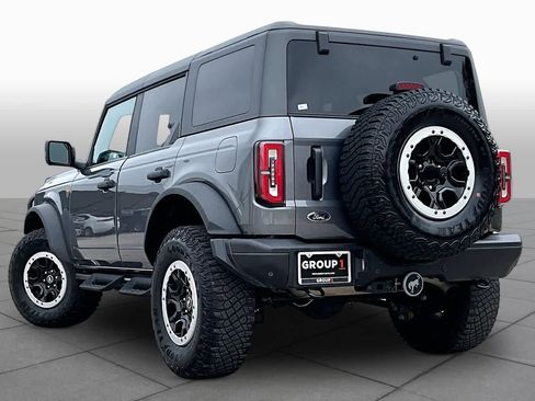 Used 2023 Ford Bronco Badlands w/ Sasquatch Package AWD/4WD image 12