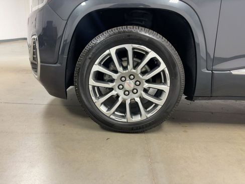 Used 2023 GMC Acadia Denali w/ Denali Ultimate Package image 10