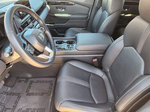 Certified 2025 Honda Pilot EX-L image 13