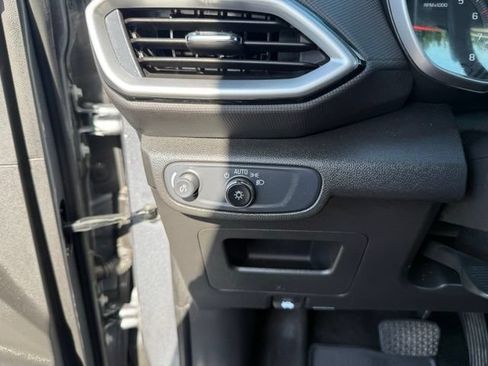 Used 2021 Chevrolet TrailBlazer LS FWD image 16