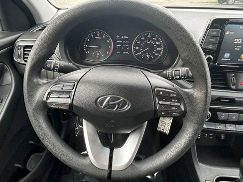 Used 2018 Hyundai Elantra GT FWD image 20