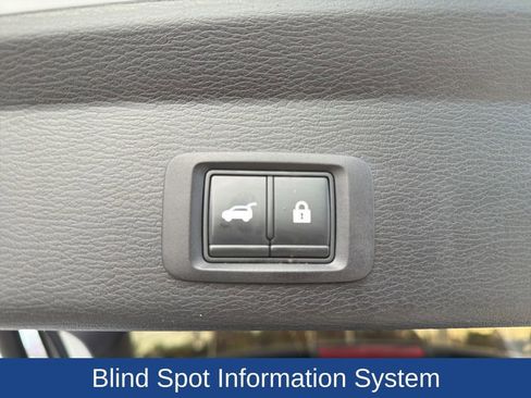 Used 2022 Mitsubishi Outlander SE image 8