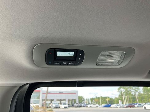 Used 2023 Honda Odyssey EX-L image 32