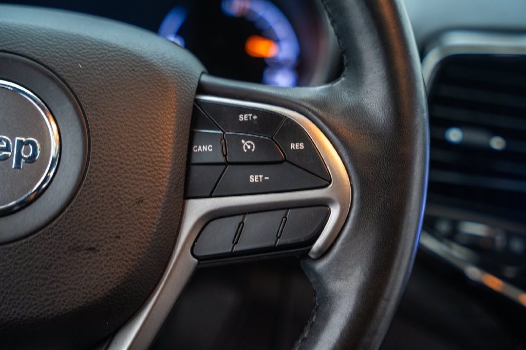Used 2019 Jeep Grand Cherokee Altitude AWD/4WD image 29
