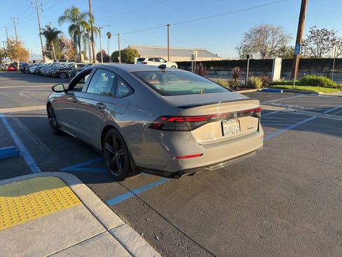 Used 2024 Honda Accord Sport image 3