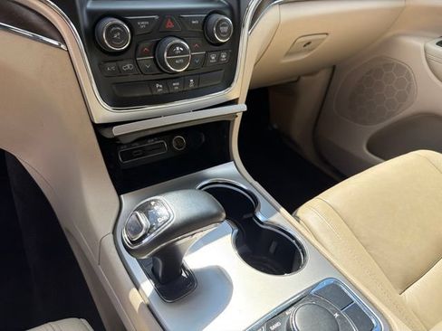 Used 2014 Jeep Grand Cherokee Limited AWD/4WD image 19