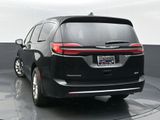 New 2026 Chrysler Pacifica Select image 6