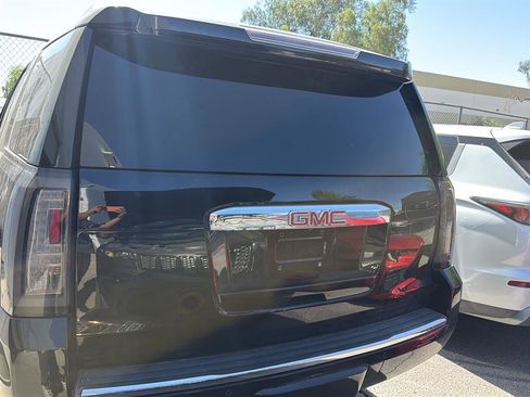 Used 2015 GMC Yukon Denali w/ Premium Package RWD image 5