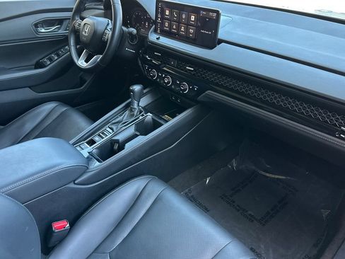 Used 2023 Honda Accord Touring image 17