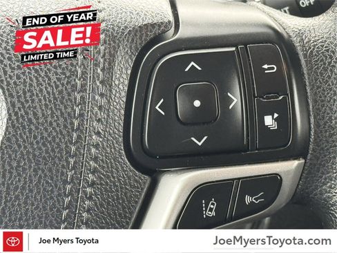 Used 2017 Toyota Highlander LE image 11