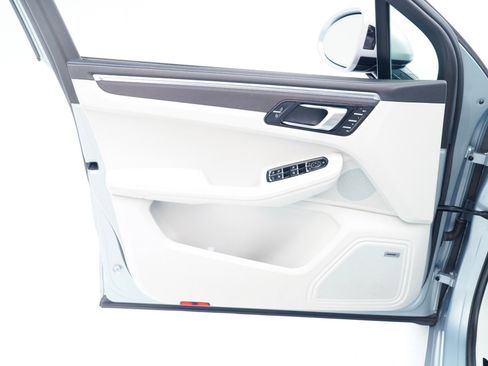 Used 2023 Porsche Macan GTS image 21