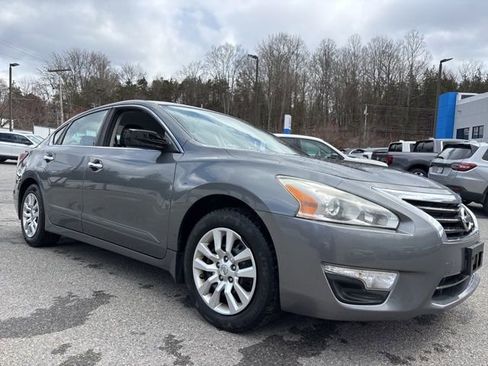 Used 2015 Nissan Altima 2.5 S w/ Power Driver Seat Package image 4