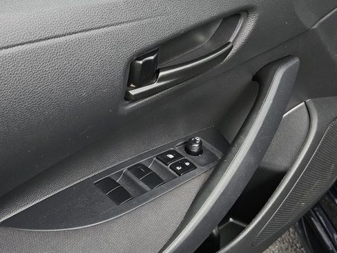 Used 2023 Toyota Corolla LE image 24