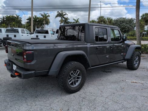 Used 2024 Jeep Gladiator Mojave w/ Technology Group AWD/4WD image 5