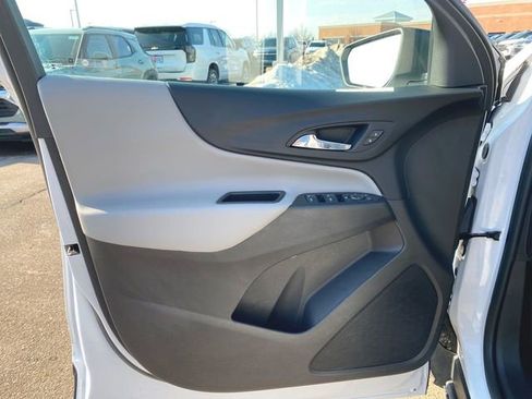 Used 2023 Chevrolet Equinox LS image 21