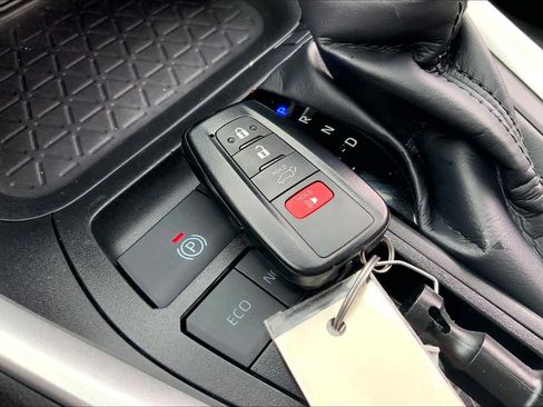 Used 2024 Toyota RAV4 XLE Premium FWD image 15