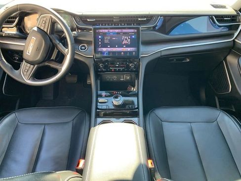 Used 2022 Jeep Grand Cherokee Limited 4xe image 22